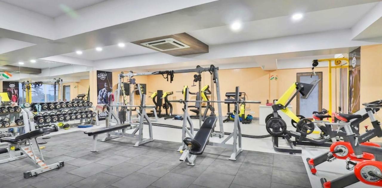 Genx Surat By 1589 Hotels Palsana  Exterior photo
