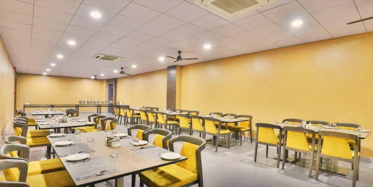 Genx Surat By 1589 Hotels Palsana  Exterior photo